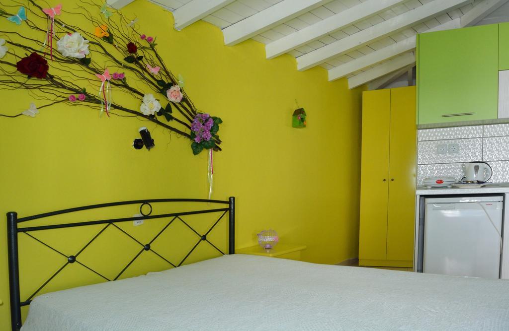 Studios Soula Alonnisos Town Room photo