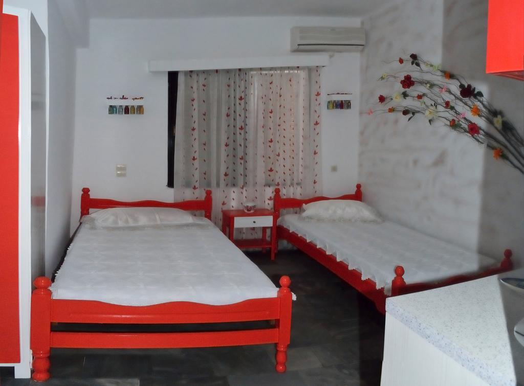 Studios Soula Alonnisos Town Room photo